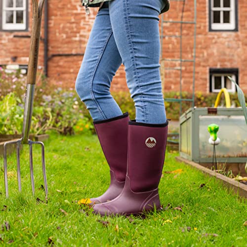 Insulated Rubber Knee-High Wellies