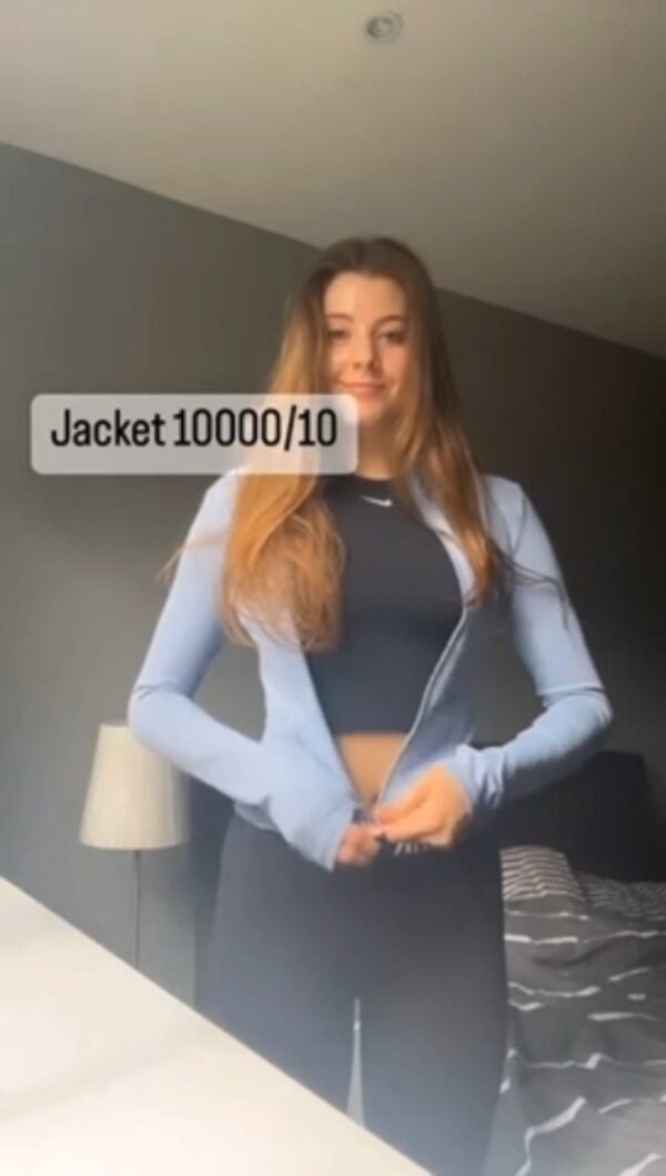 Long Sleeve Yoga Crop Top with Thumb Holes