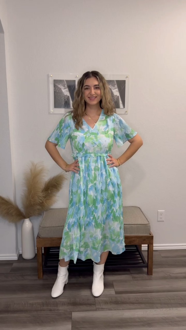 Floral V-Neck Short Sleeve Dress