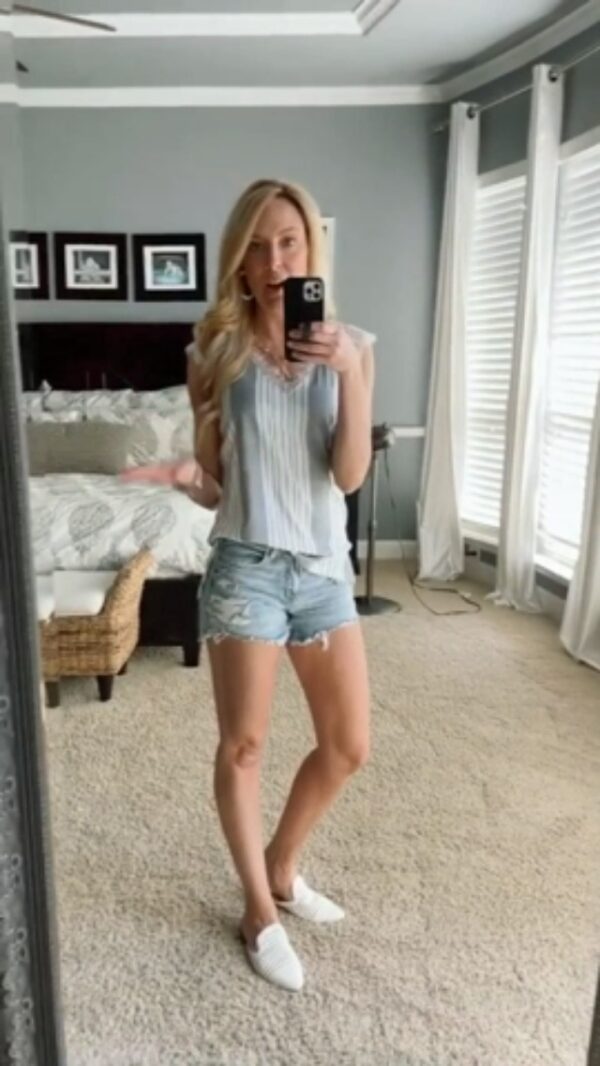 V Neck Lace Sleeveless Summer Tank